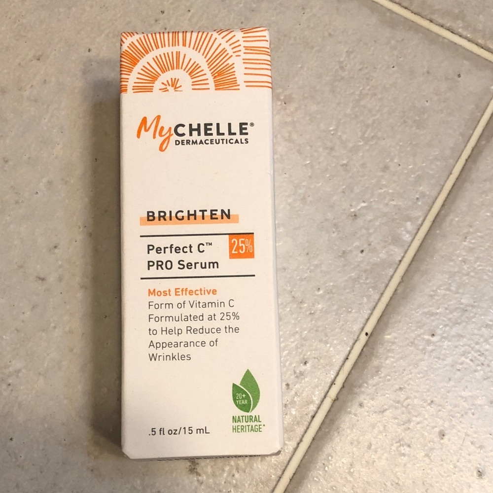 MyChelle Brighten Perfect C Pro Serum — White & Orange